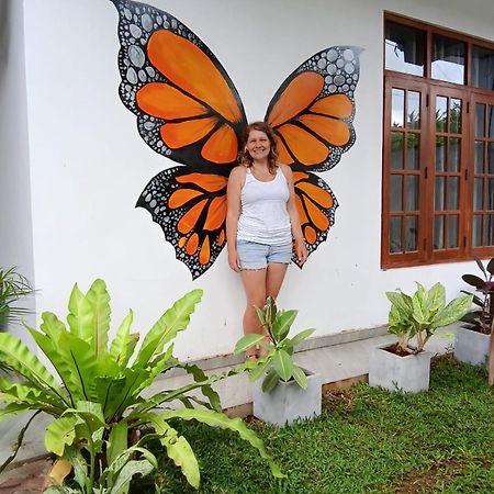 Costels Mirissa Hostel Exterior photo